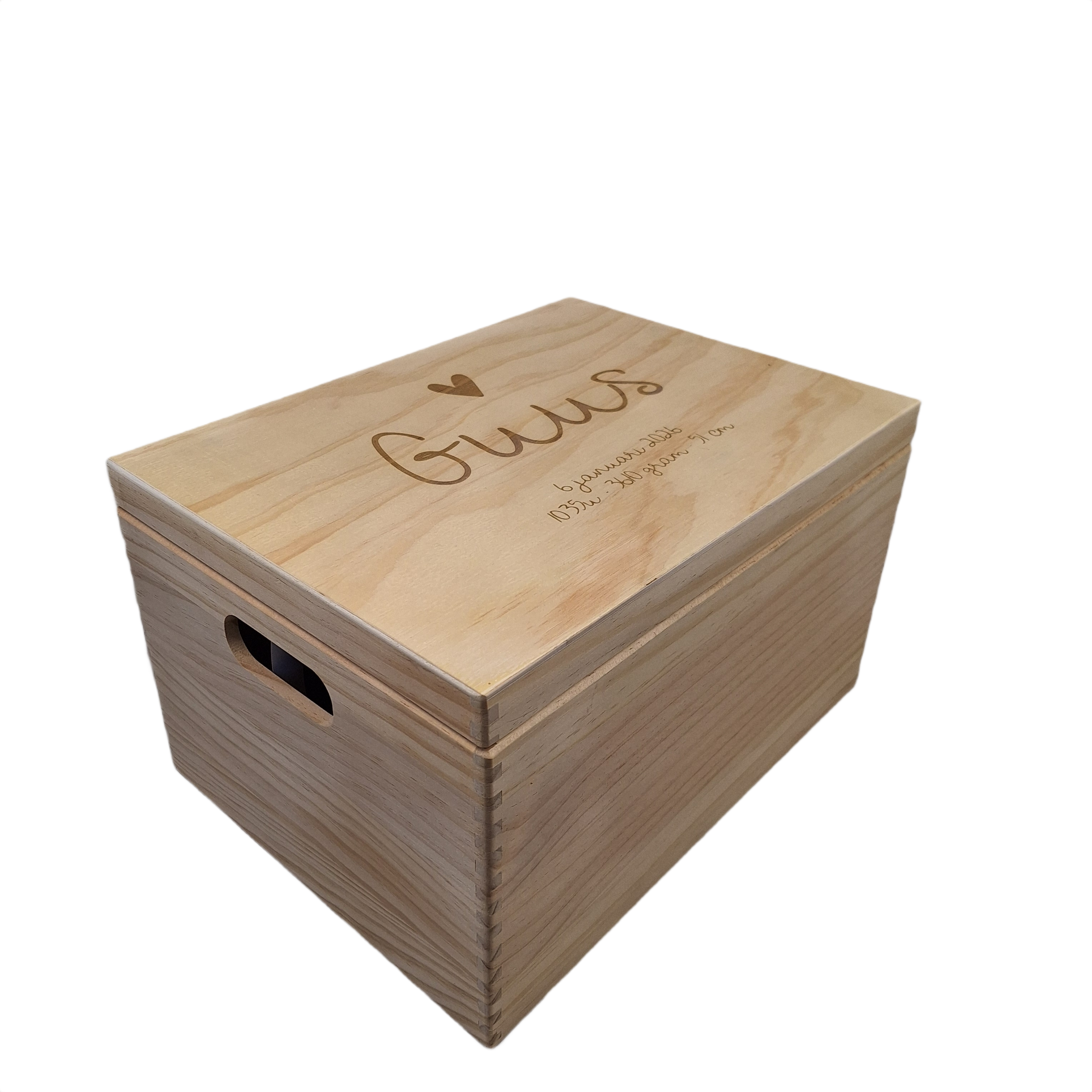 houten herinneringsdoos met naam gegraveerd